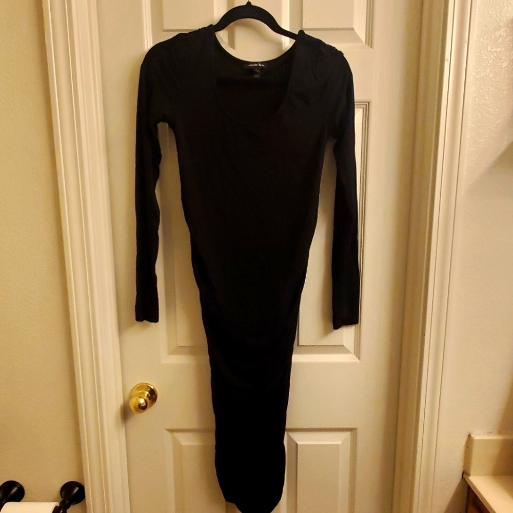 Isabella Oliver maternity dress